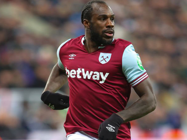 West Ham Konfirmasi Tak Akan Beri Kontrak Baru Bagi Michail Antonio